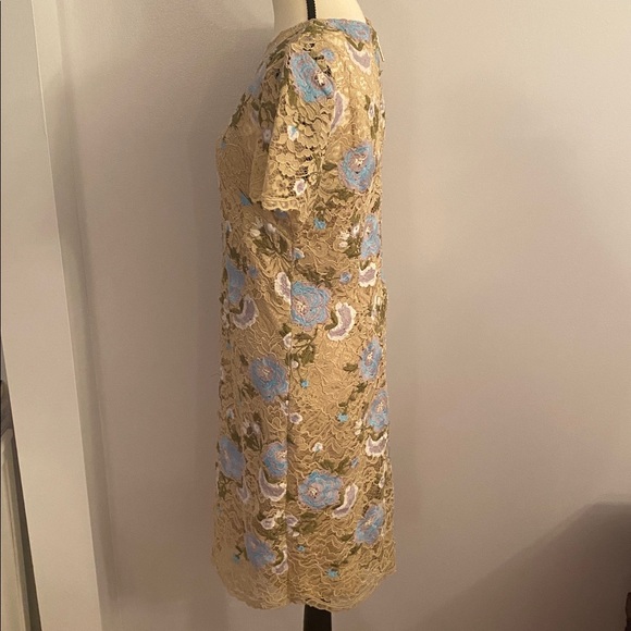 Calvin Klein size 8 embroidered dress with attached tank lining - Picture 5 of 11